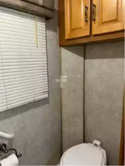 Other 2005  Fleetwood Expedition 34M (19)