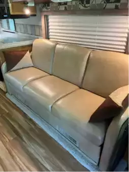 Other 2005  Fleetwood Expedition 34M (32)