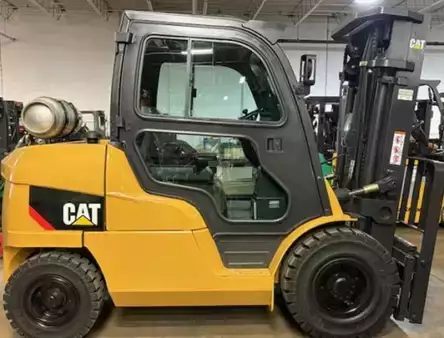 Montacargas GLP 2019  CAT Lift Trucks GP50CN (1)