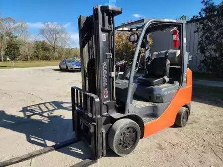 Propane Forklifts 2015  Toyota 8FGCU25 (1)