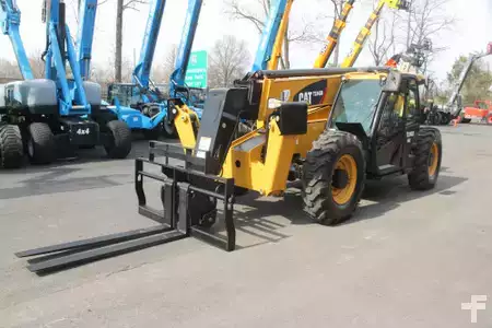 Manipulador Telescópico fijo 2019  CAT Lift Trucks TL943D (1)