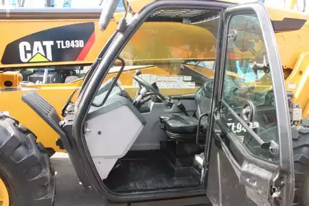 Manipulador Telescópico fijo 2019  CAT Lift Trucks TL943D (8)
