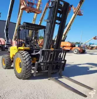 Montacargas diésel 2018  JCB 940 (1)