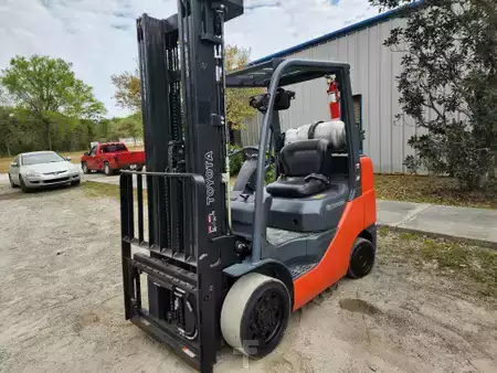 Propane Forklifts 2018  Toyota 8FGCU30 (1)