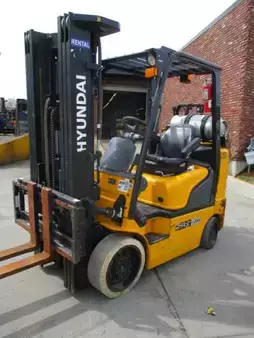 Montacargas GLP 2018  Hyundai 25LC-7A (14)