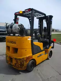 Montacargas GLP 2018  Hyundai 25LC-7A (3)