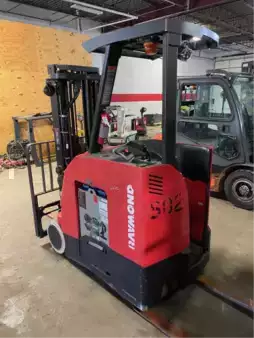 Montacargas Eléctrico (4 ruedas) 2019  Raymond 425-C30TT (1)