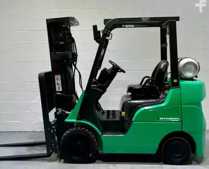 Chariots élévateurs GPL  Mitsubishi FGC25N (1)