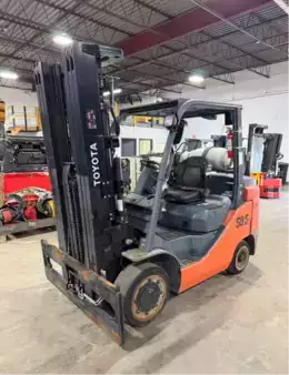Propane Forklifts 2014  Toyota 8FGCU35U (1)