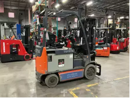 Montacargas diésel 2020  Toyota 8FBCHU25 (1)
