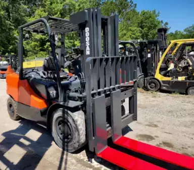 Chariots élévateurs diesel  Doosan D45S (3)