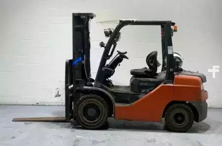 Montacargas GLP 2019  Toyota 8FGU30 (1)