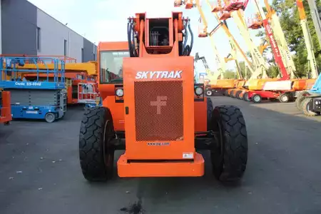 Manipulador Telescópico fijo  SkyTrak 6036 (7)
