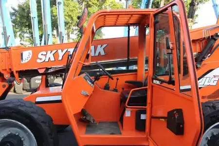 Manipulador Telescópico fijo  SkyTrak 6036 (8)