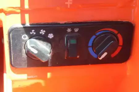 Manipulador Telescópico fijo  SkyTrak 12054 (11)