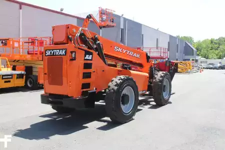 Manipulador Telescópico fijo  SkyTrak 12054 (3)