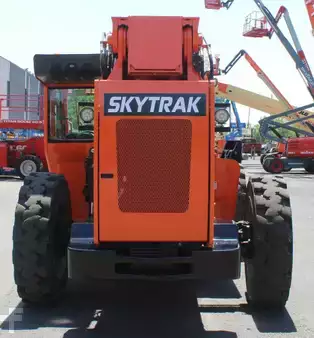 Manipulador Telescópico fijo  SkyTrak 12054 (7)