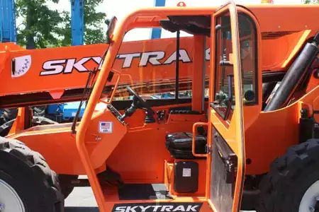 Manipulador Telescópico fijo  SkyTrak 12054 (8)