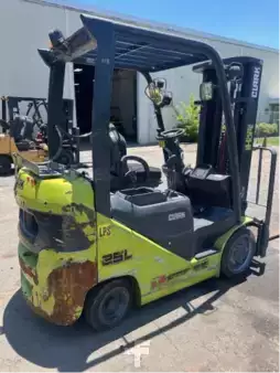 Chariots élévateurs GPL  Clark S25CL (3)