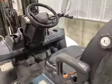 Chariots élévateurs GPL  Unicarriers PF80YLP (3)