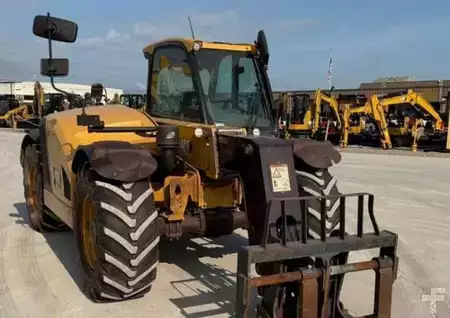 Manipulador Telescópico fijo 2023  CAT Lift Trucks TH408D (1)