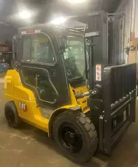 Diesel Forklifts 2014  CAT Lift Trucks DP40N (1)