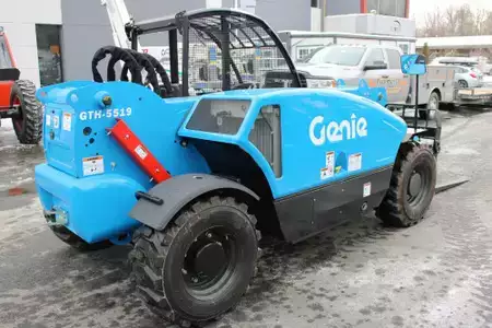 Manipulador Telescópico fijo 2026  Genie GTH-5519 (2)