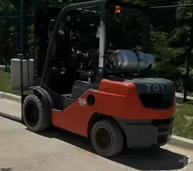 Propane Forklifts 2017  Toyota 8FGU30 (2)