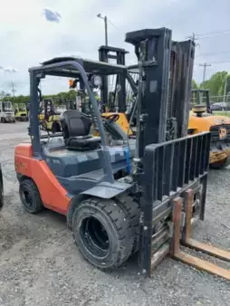 Propane Forklifts 2019  Toyota 8FGU30 (1)
