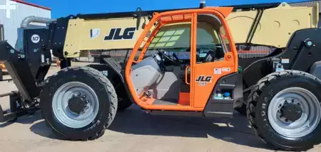 Manipulador Telescópico fijo 2022  JLG 1055 (1)