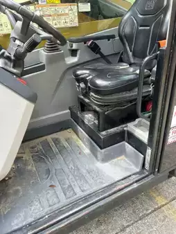 Manipulador Telescópico fijo  CAT Lift Trucks TL642D (2)