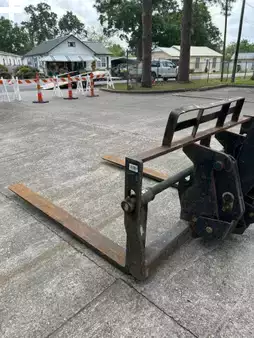Manipulador Telescópico fijo  CAT Lift Trucks TL642D (4)