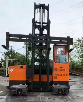 Montacargas Eléctrico (4 ruedas) 2019  HUBTEX MSU37 (1)