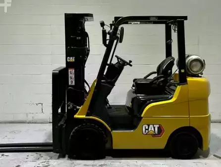 Propane Forklifts 2019  CAT Lift Trucks 2C5000 (1)