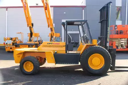 Montacargas diésel  Lift King LK16M22 (3)