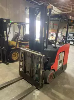 Montacargas Eléctrico (4 ruedas) 2020  Linde E18S (1)