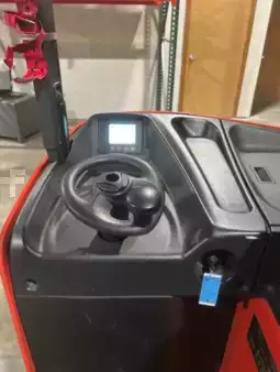 Montacargas Eléctrico (4 ruedas) 2020  Linde E18S (6)