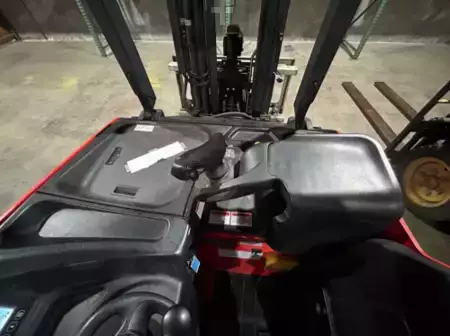 Montacargas Eléctrico (4 ruedas) 2020  Linde E18S (7)