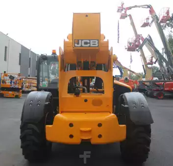 Manipulador Telescópico fijo 2024  JCB 510-56 (7)