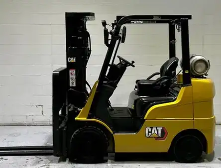 Montacargas GLP 2021  CAT Lift Trucks 2C5000 (1)