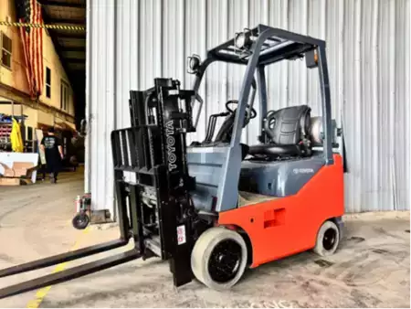 Propane Forklifts 2011  Toyota 8FGCU15 (1)