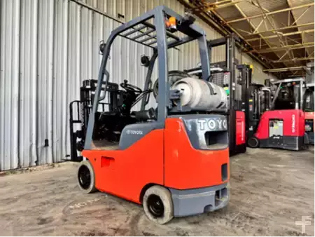 Propane Forklifts 2011  Toyota 8FGCU15 (2)