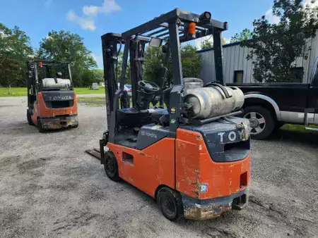 Propane Forklifts 2015  Toyota 8FGCSU20 (2)