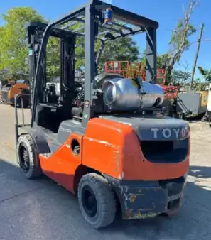 Propane Forklifts 2020  Toyota 8FGU32 (1)