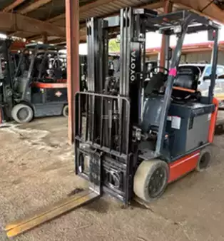 4-Wheel Electric  Toyota 8FBCU25 (1)