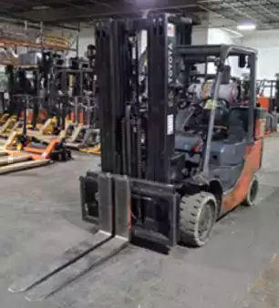 Montacargas GLP 2020  Toyota 8FGC35U-BCS (1)