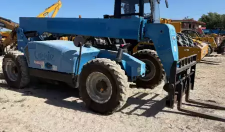 Telehandler Fixed 2015  Genie GTH-844 (1)