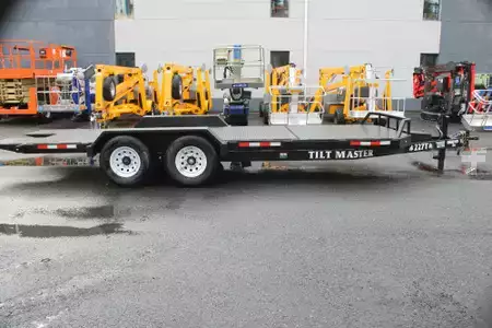 Misceláneos 2026  Industrias America 227T Tilt Bed Trailer (4)