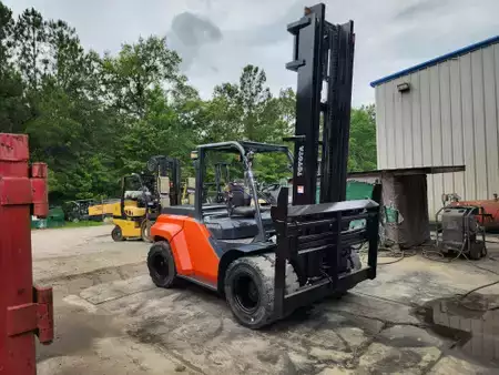 Diesel Forklifts 2016  Toyota 8FD80U (4)
