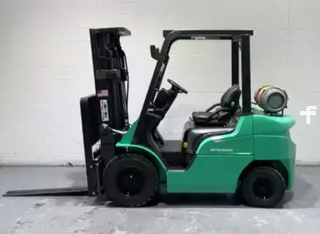 Propane Forklifts 2022  Mitsubishi FGC25N (1)